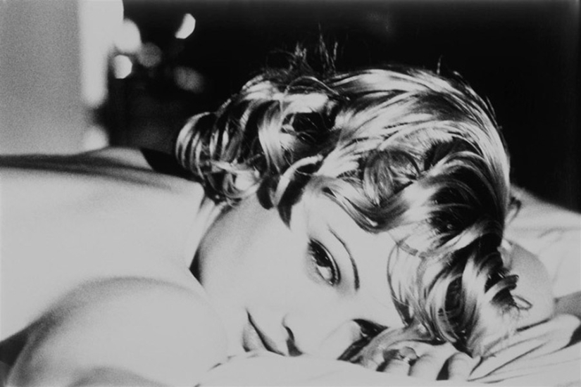 El misterio de la feminidad en fotografías eróticas de Ellen von Unwerth