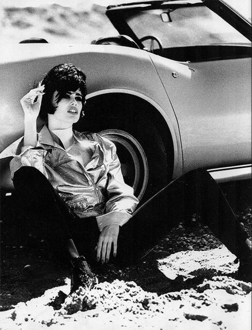 El misterio de la feminidad en fotografías eróticas de Ellen von Unwerth