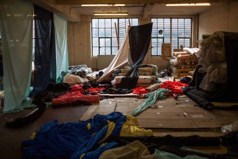 El mundo de las okupas londinenses y sus habitantes en el proyecto fotográfico de Corinna Kern