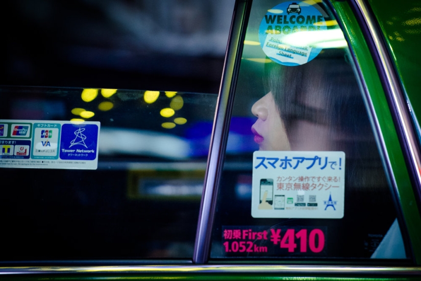 El mundo de los taxistas nocturnos perfectos en Tokio El mundo de los taxistas nocturnos perfectos en Tokio