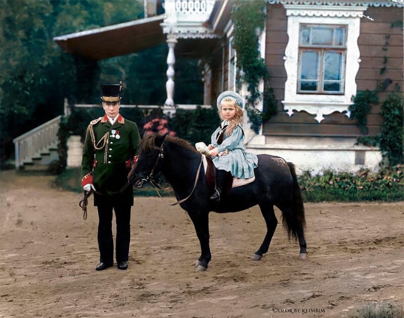 El pre-revolucionario de la historia de Rusia en el color de las fotos