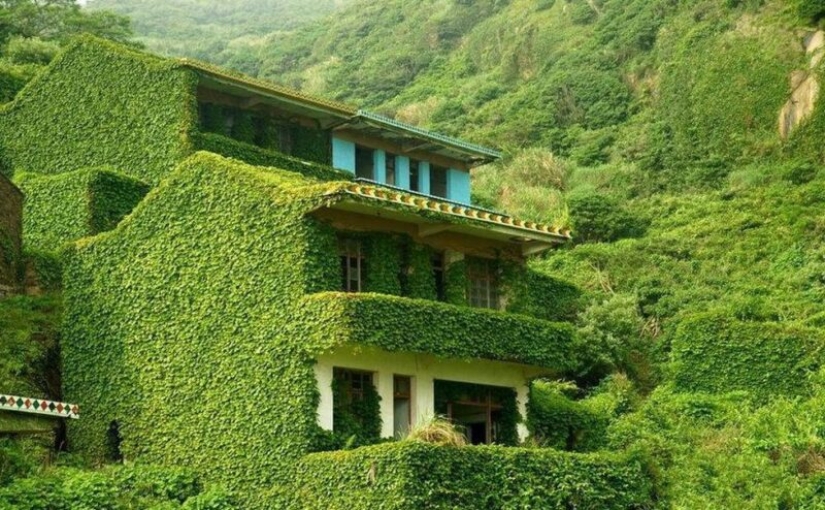 El pueblo chino-Fantasma Jutawan: atracción, a partir de la cual los pelos de punta