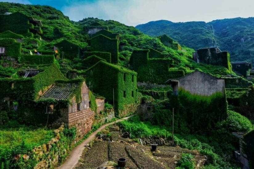 El pueblo chino-Fantasma Jutawan: atracción, a partir de la cual los pelos de punta