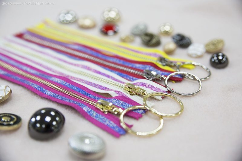 "El pueblo es también un pueblo en África" : 12 errores de moda que cometen las mujeres provinciales "El pueblo es también un pueblo en África" : 12 errores de moda que cometen las mujeres provinciales