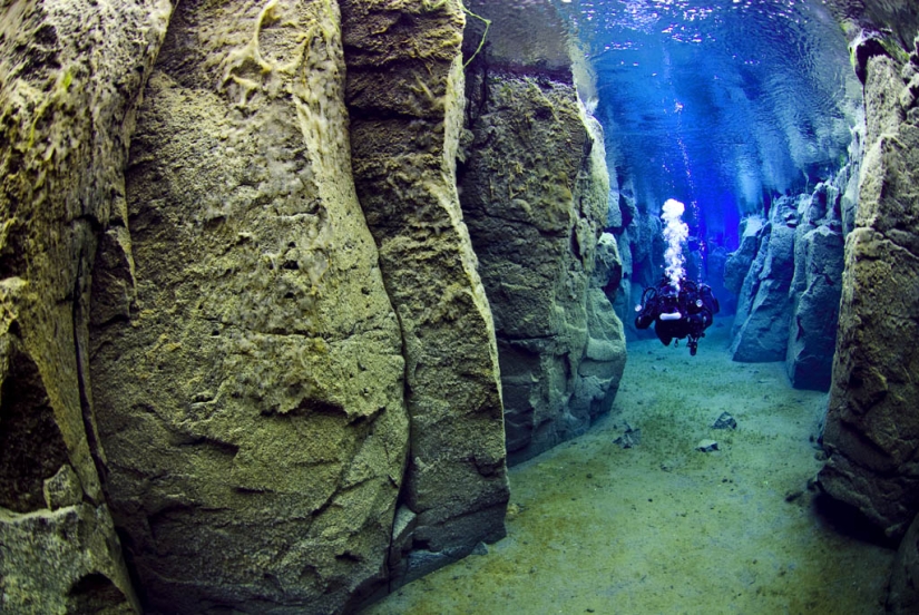 El Silfra Rift es el lugar donde se encuentran dos continentes