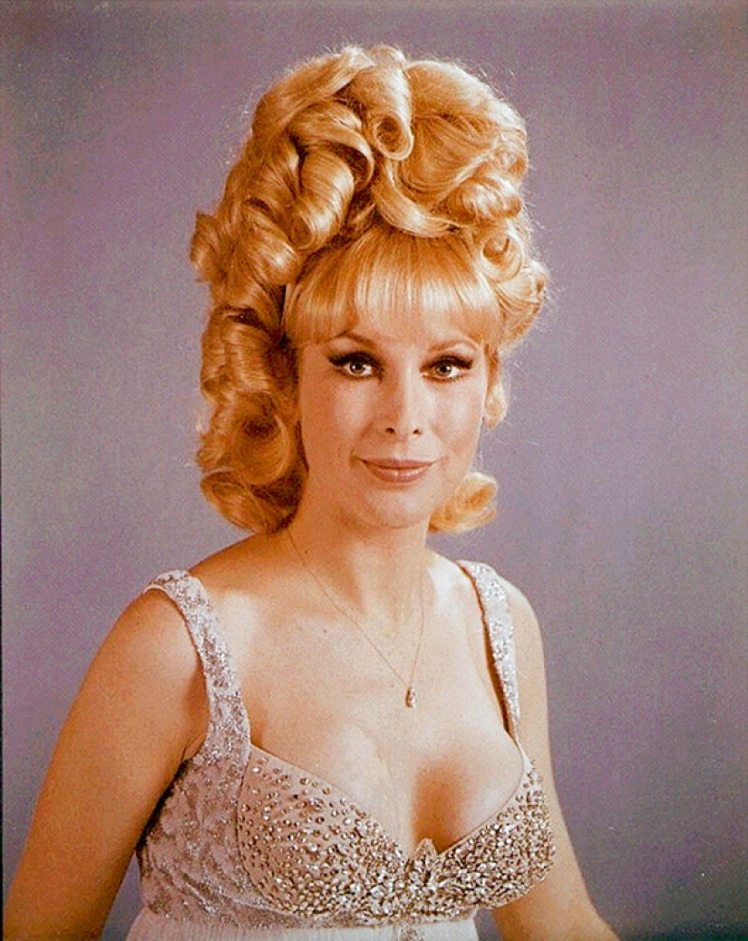 El tamaño importa: oh, estos peinados de mujer de los años 60 El tamaño importa: oh, estos peinados de mujer de los años 60