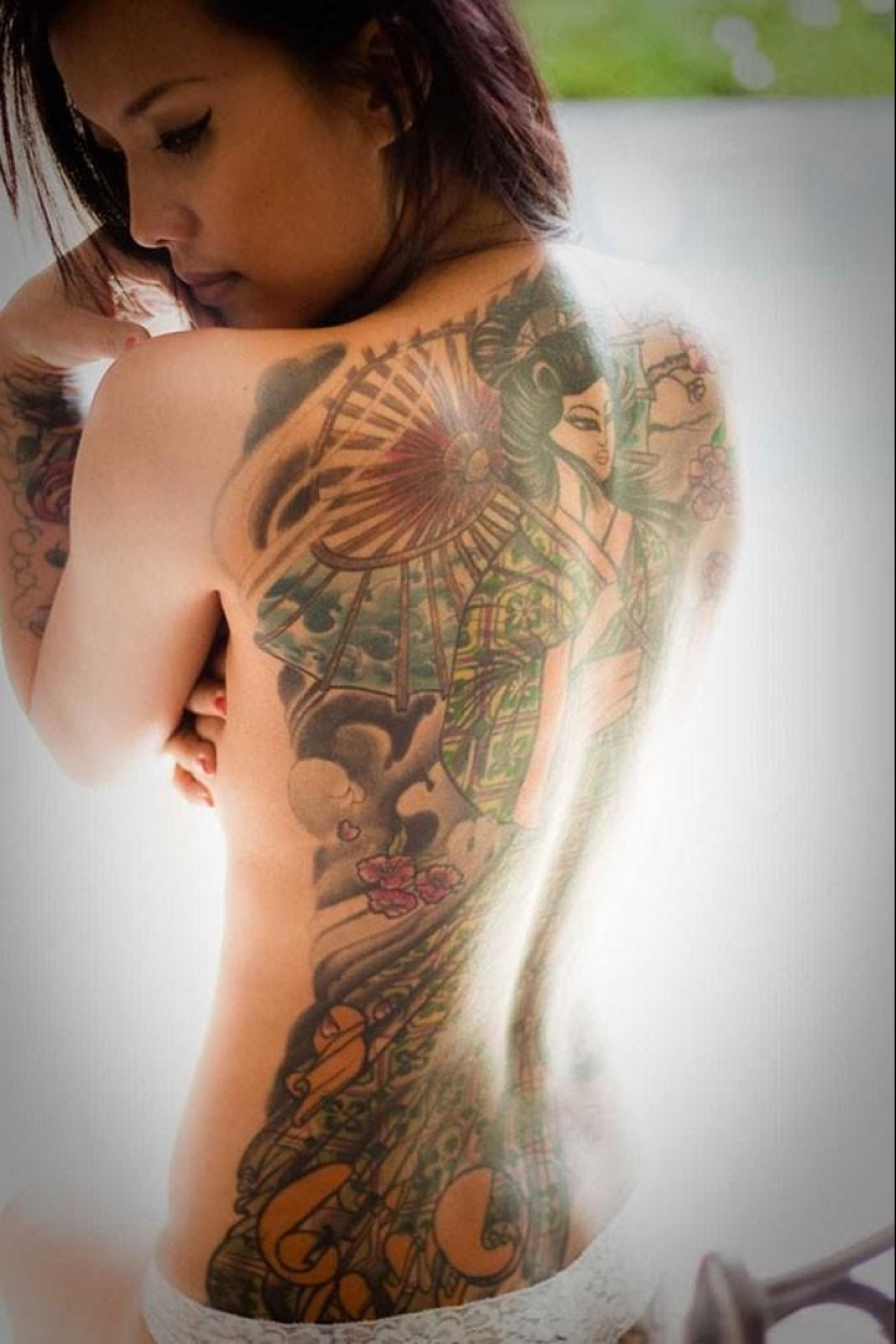 El tatuaje como arte: chicas pintadas de forma impresionante