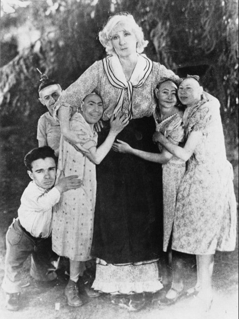 El tonto gracioso Schlitz Sertis: cómo resultó el destino del monstruo más famoso del siglo XX El tonto gracioso Schlitz Sertis: cómo resultó el destino del monstruo más famoso del siglo XX