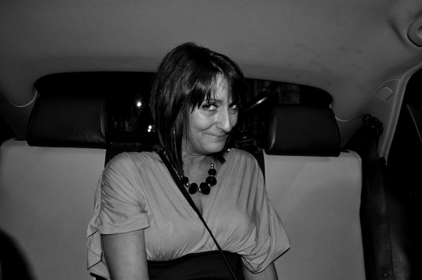 Él ve que el conductor del taxi?