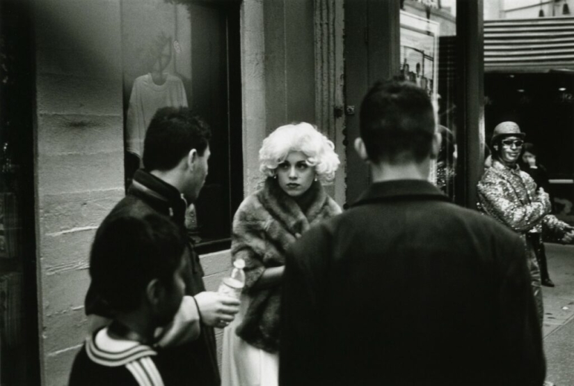 Elmo Tide: Las historias reales de un genio anónimo de la fotografía callejera Elmo Tide: Las historias reales de un genio anónimo de la fotografía callejera