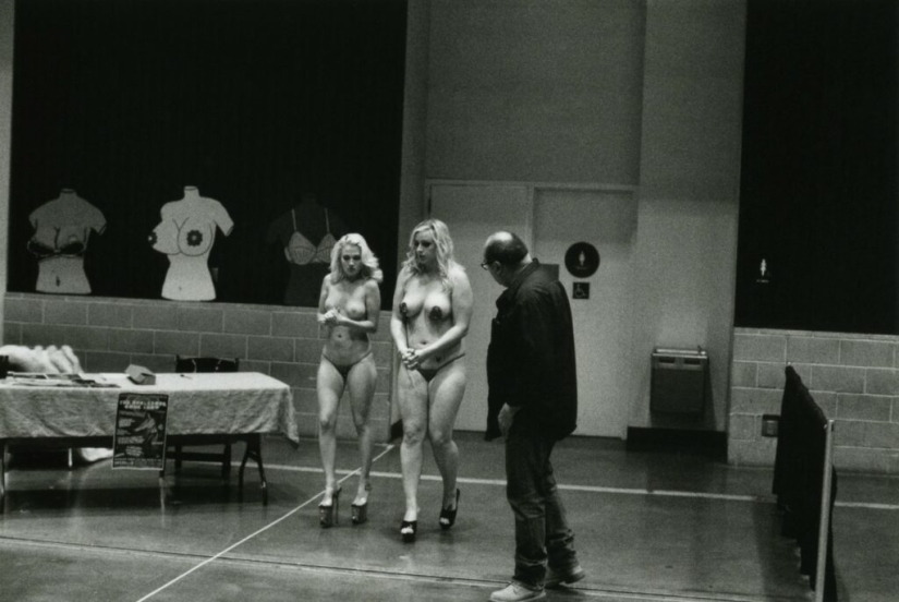 Elmo Tide: Las historias reales de un genio anónimo de la fotografía callejera Elmo Tide: Las historias reales de un genio anónimo de la fotografía callejera