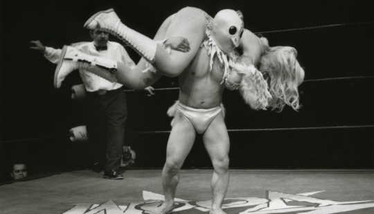 Elmo Tide: Las historias reales de un genio anónimo de la fotografía callejera Elmo Tide: Las historias reales de un genio anónimo de la fotografía callejera