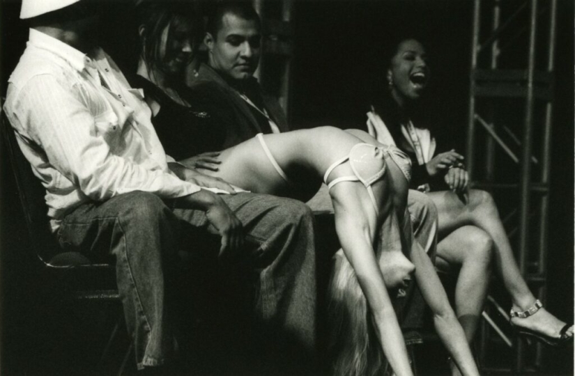 Elmo Tide: Las historias reales de un genio anónimo de la fotografía callejera Elmo Tide: Las historias reales de un genio anónimo de la fotografía callejera