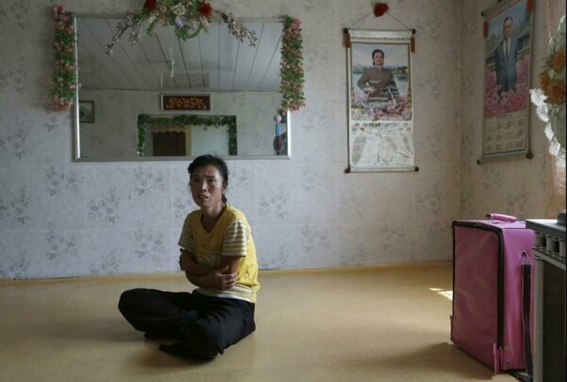 Emptiness, simplicity and poverty: 16 real photos of apartments of North Koreans Emptiness, simplicity and poverty: 16 real photos of apartments of North Koreans