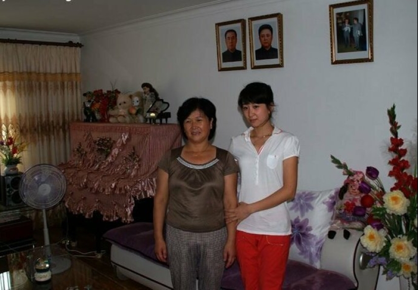 Emptiness, simplicity and poverty: 16 real photos of apartments of North Koreans Emptiness, simplicity and poverty: 16 real photos of apartments of North Koreans