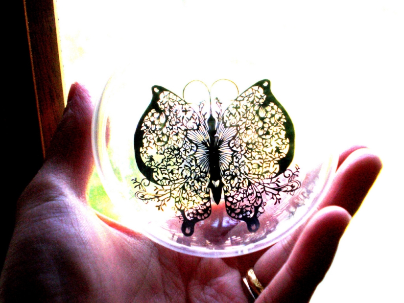 Encaje de papel por Hina Aoyama