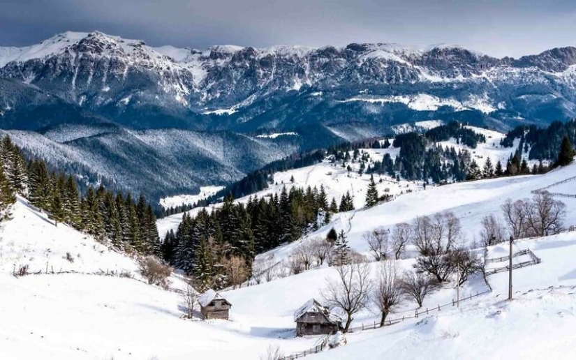 Enchanting nature and old traditions of Romania