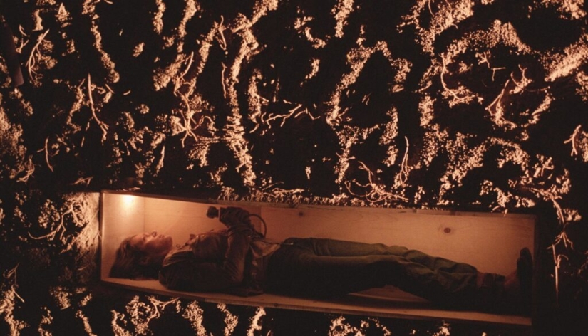 Enterrado vivo, o cómo el canto ayudó a una niña a sobrevivir tres días en la tumba Enterrado vivo, o cómo el canto ayudó a una niña a sobrevivir tres días en la tumba