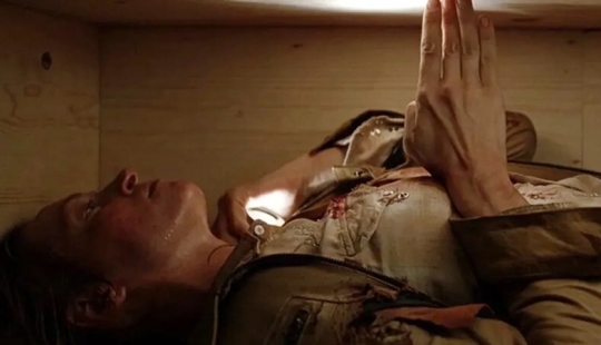 Enterrado vivo, o cómo el canto ayudó a una niña a sobrevivir tres días en la tumba