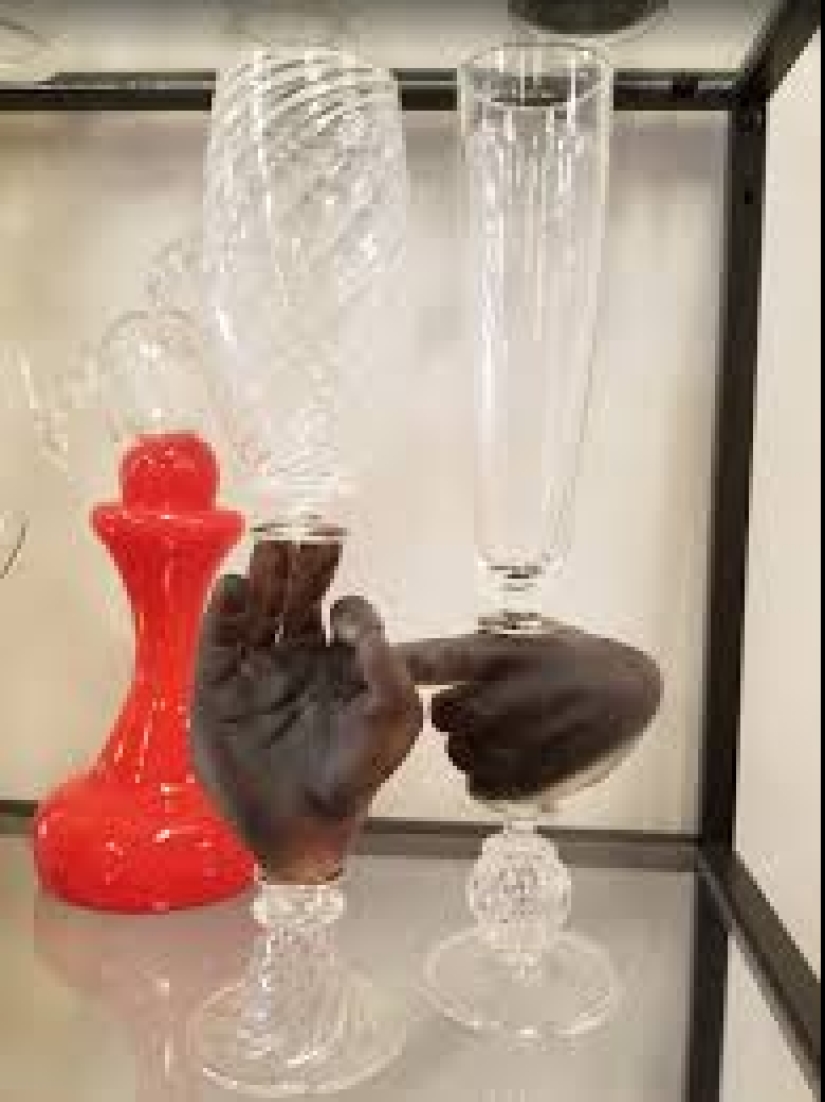 Esto es lo que sucede cuando se combina pésimo gusto y una impecable ejecución Esto es lo que sucede cuando se combina pésimo gusto y una impecable ejecución