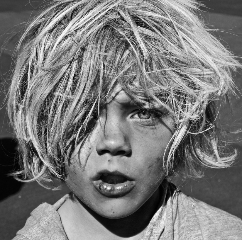 "Estoy fascinado por el misterio escondido en las caras": retratos expresivos de Billy Plummer