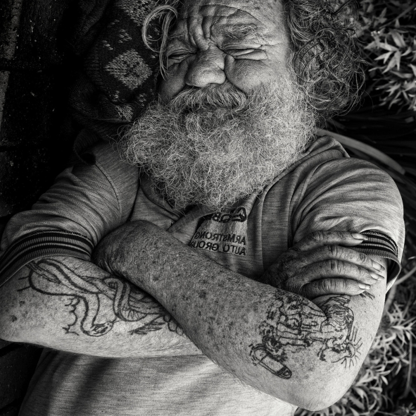 "Estoy fascinado por el misterio escondido en las caras": retratos expresivos de Billy Plummer