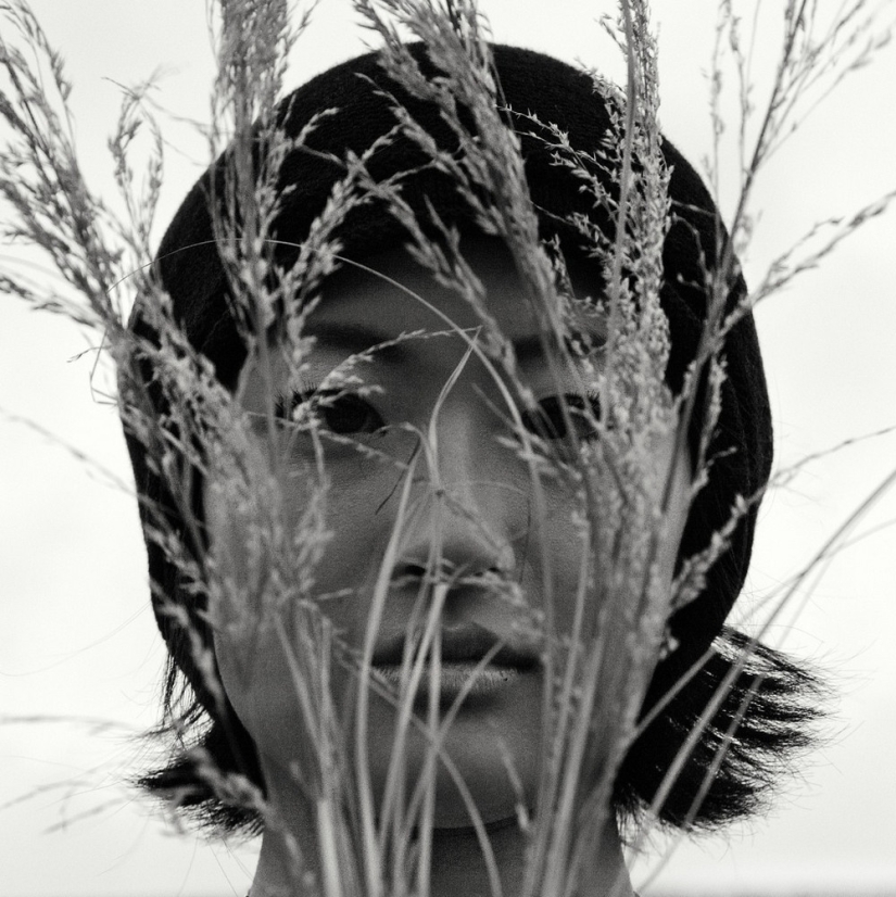 "Estoy fascinado por el misterio escondido en las caras": retratos expresivos de Billy Plummer