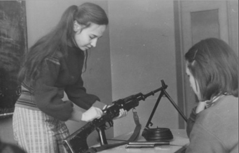Even girls received initial military training in Soviet schools Even girls received initial military training in Soviet schools