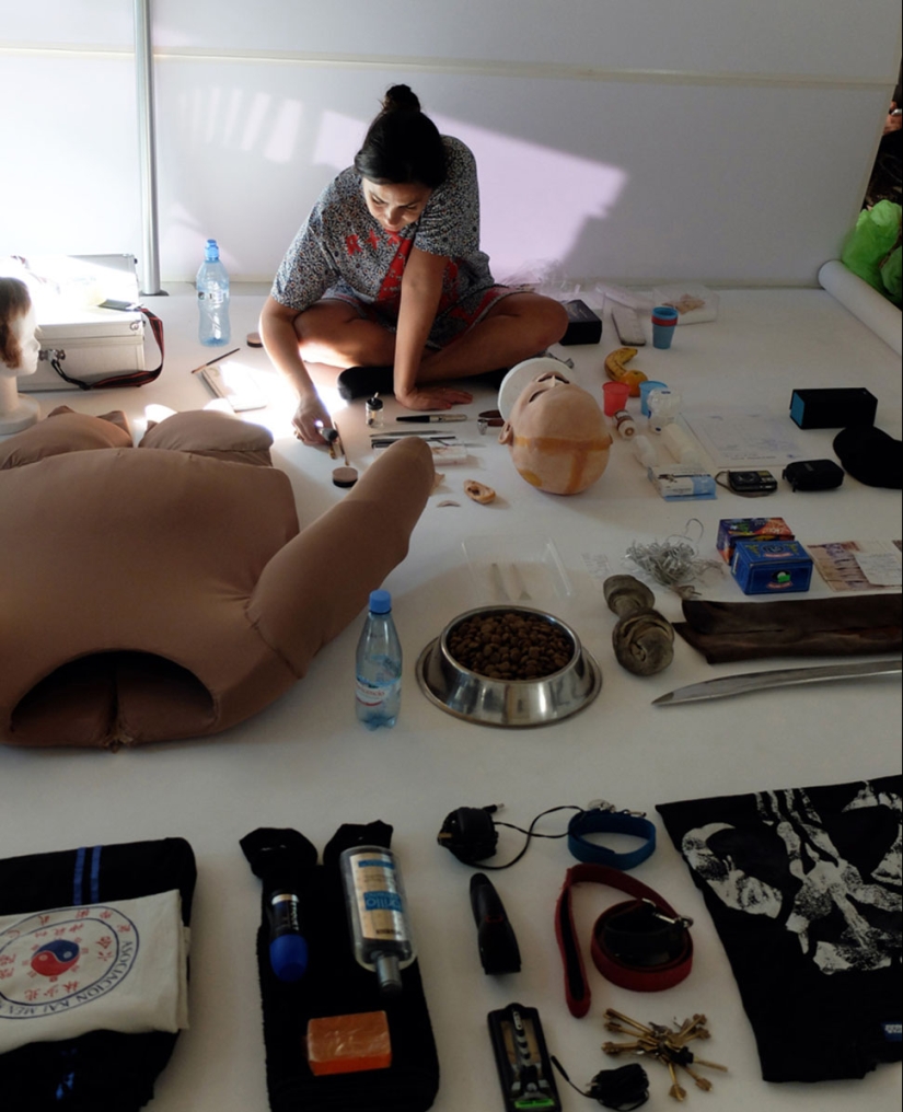 Everything we touch in a day, or What the everyday things of an individual can tell us