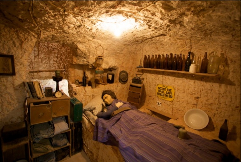 Exiles of the Sun: about the town of Coober Pedy, where people live underground Exiles of the Sun: about the town of Coober Pedy, where people live underground