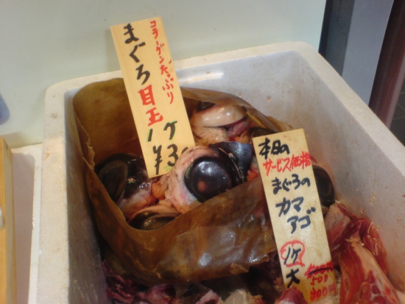 Exotic delicacies that are difficult to eat without closing your eyes