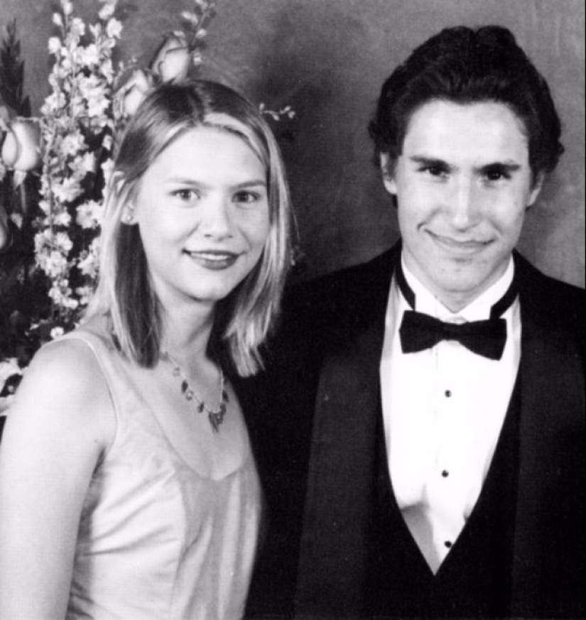 Extraño y divertido a las fotos de las estrellas de graduación de la escuela secundaria