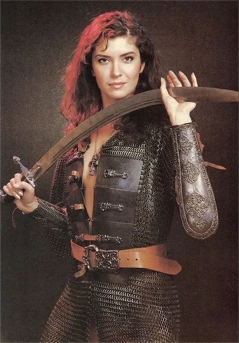 Fantasy-Soviet: 9 Amazons and warriors