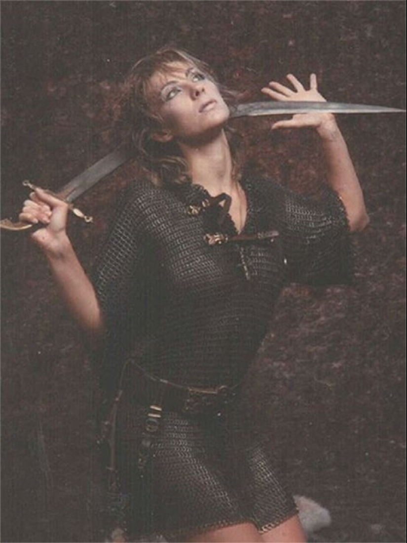 Fantasy-Soviet: 9 Amazons and warriors