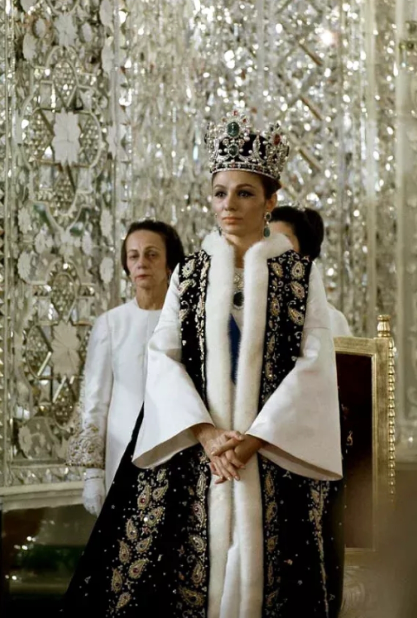 Farah Pahlavi: la última reina de Irán que perdió todo menos la esperanza Farah Pahlavi: la última reina de Irán que perdió todo menos la esperanza