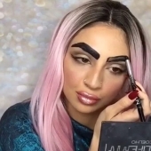 Fashion trends that have long looked ridiculous