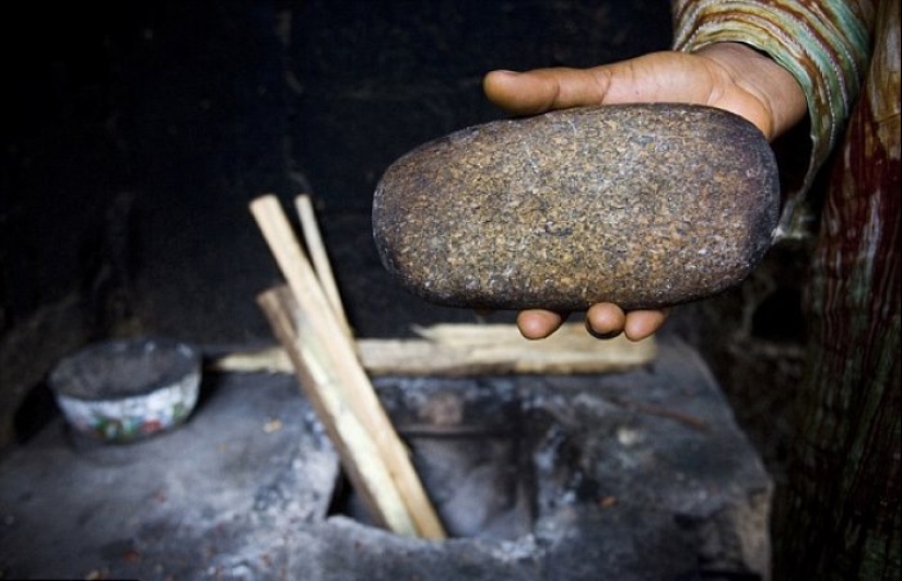 Fealdad en aras de la felicidad: cómo las madres en África e India mutilan a sus hijas para organizar sus vidas