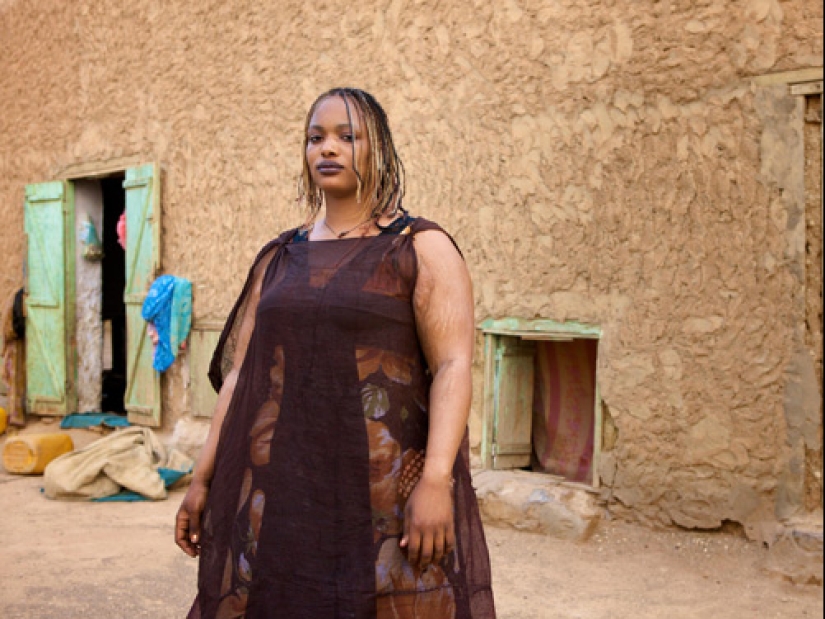 Fealdad en aras de la felicidad: cómo las madres en África e India mutilan a sus hijas para organizar sus vidas