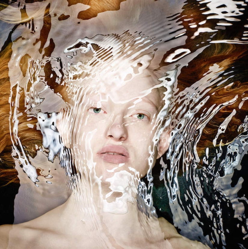 Femininity itself: underwater portraits of girls from the studio Staudinger+Franke Femininity itself: underwater portraits of girls from the studio Staudinger+Franke