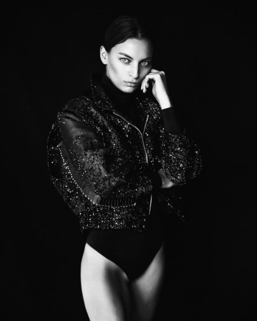 Femininity, peace and romance in the photos of Adrian Nina