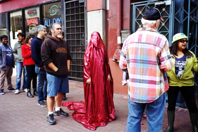 &quot;Filmamos para que la gente se haga preguntas&quot;: una selección de fotografías que exigen explicaciones desesperadamente