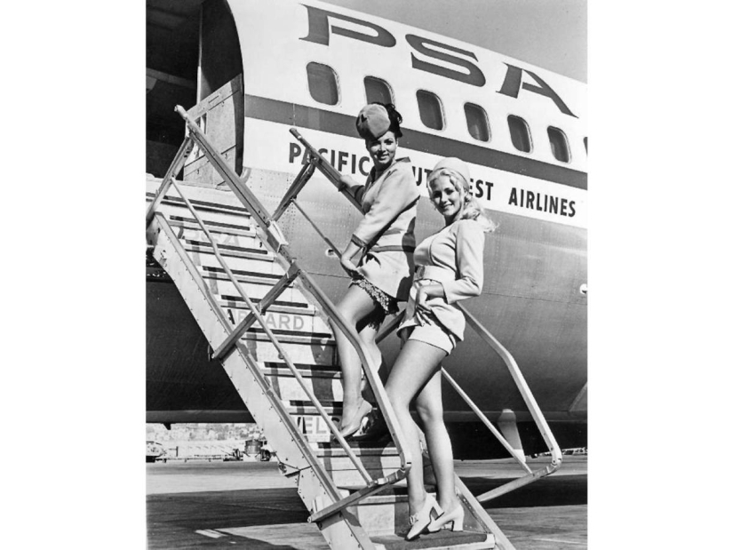 Flight attendants of the 60s were supposed to be sexy and lonely Flight attendants of the 60s were supposed to be sexy and lonely