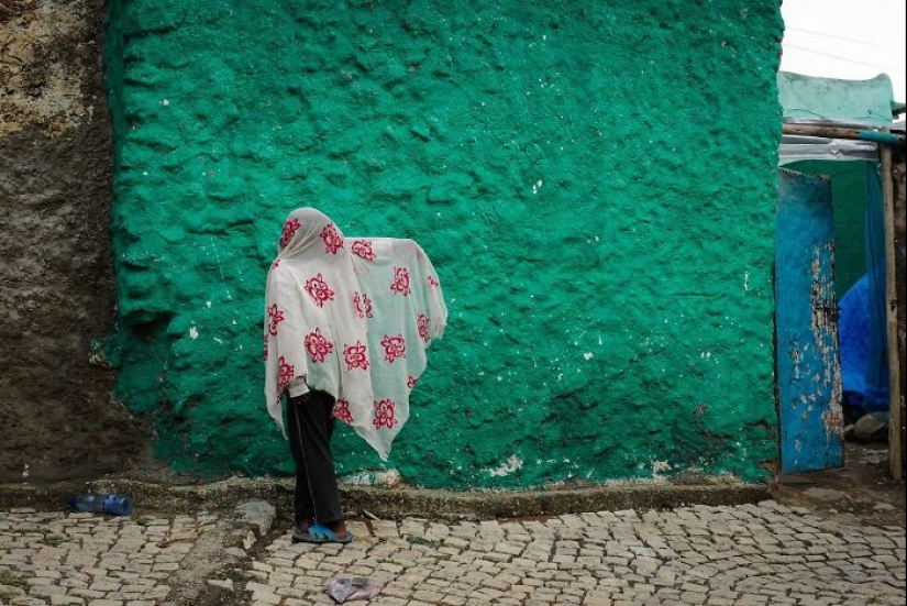 Fotógrafo callejero toma fotografías alrededor del mundo que capturan diferentes culturas y estilos de vida