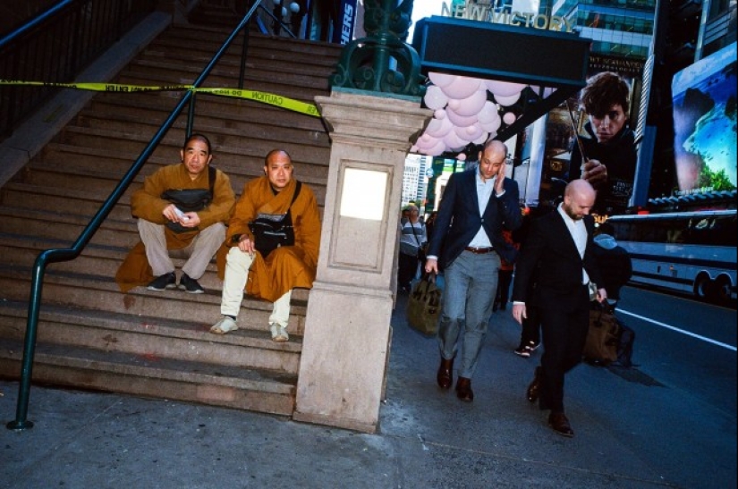 Fotos inusuales de neoyorquinos de "paparazzi para extraños" Daniel Arnold Fotos inusuales de neoyorquinos de "paparazzi para extraños" Daniel Arnold