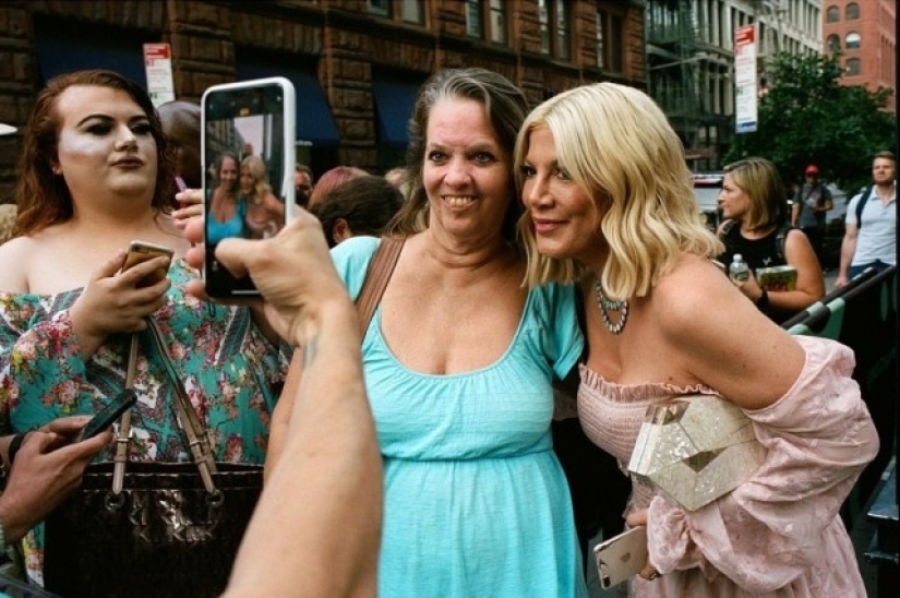 Fotos inusuales de neoyorquinos de "paparazzi para extraños" Daniel Arnold Fotos inusuales de neoyorquinos de "paparazzi para extraños" Daniel Arnold