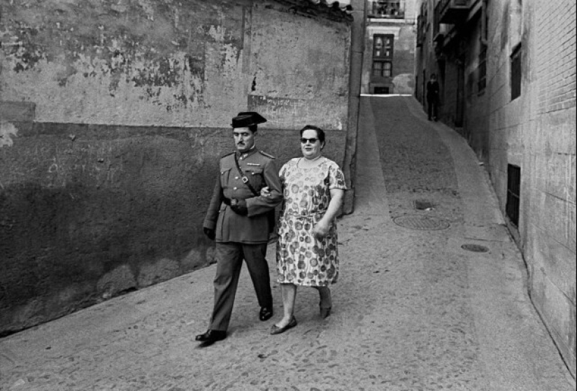 Frank Horvat: El fotógrafo que revitalizó la moda y domó la calle