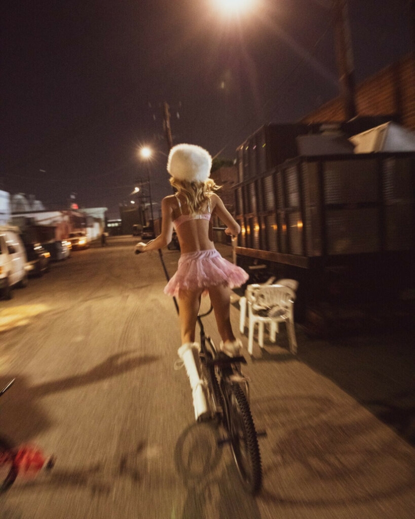 Free, sincere, lively girls in the photo of Michael Donovan Free, sincere, lively girls in the photo of Michael Donovan