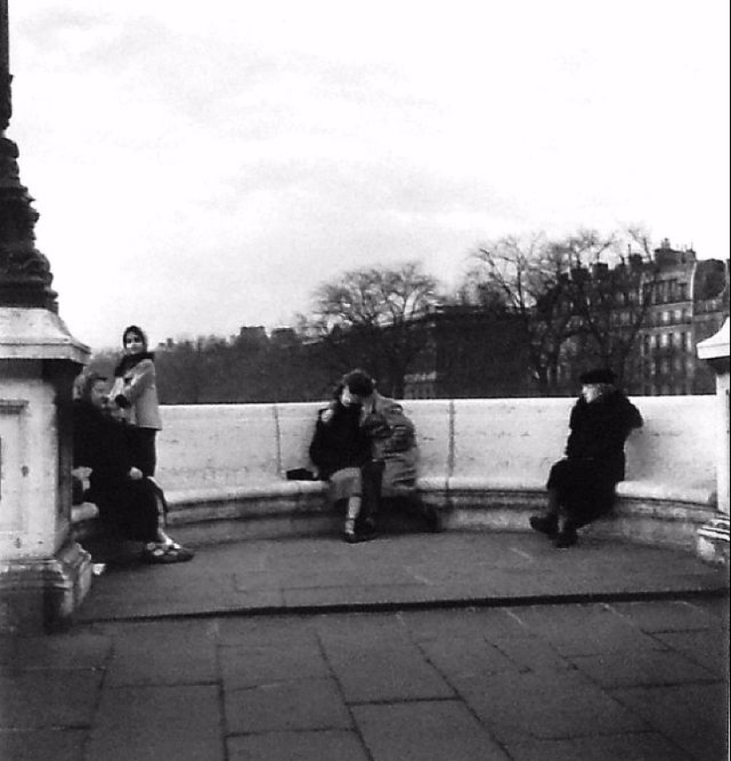French kiss: how the photographer took pictures of couples in love on the streets of Paris
