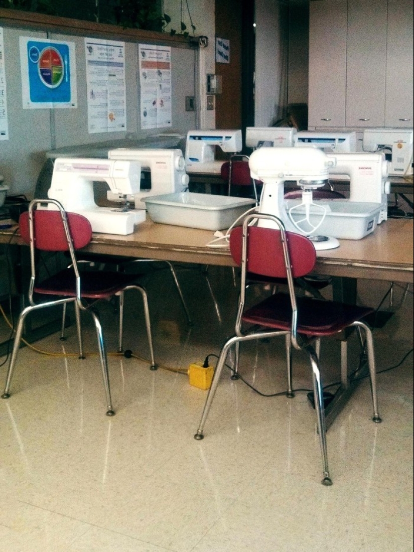 Friend among Foes, Friend among Foes: 18 Great cases of Disguise Friend among Foes, Friend among Foes: 18 Great cases of Disguise