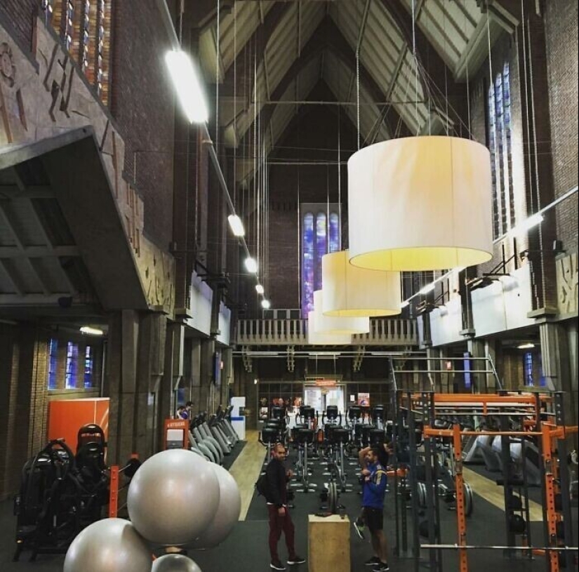 From a church to a tattoo parlor and 24 other examples of buildings that have been redone